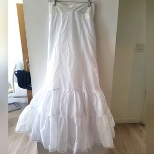 David's Bridal Under Skirt